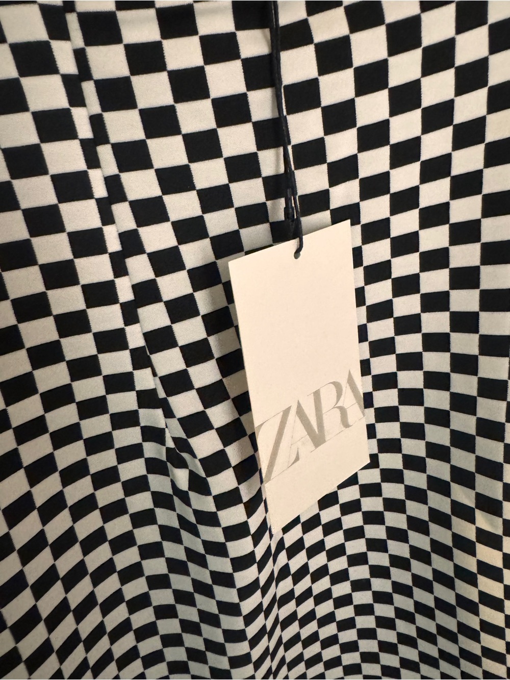 Black & White Checkered Dress - Classic Pattern - Picture 4 of 4